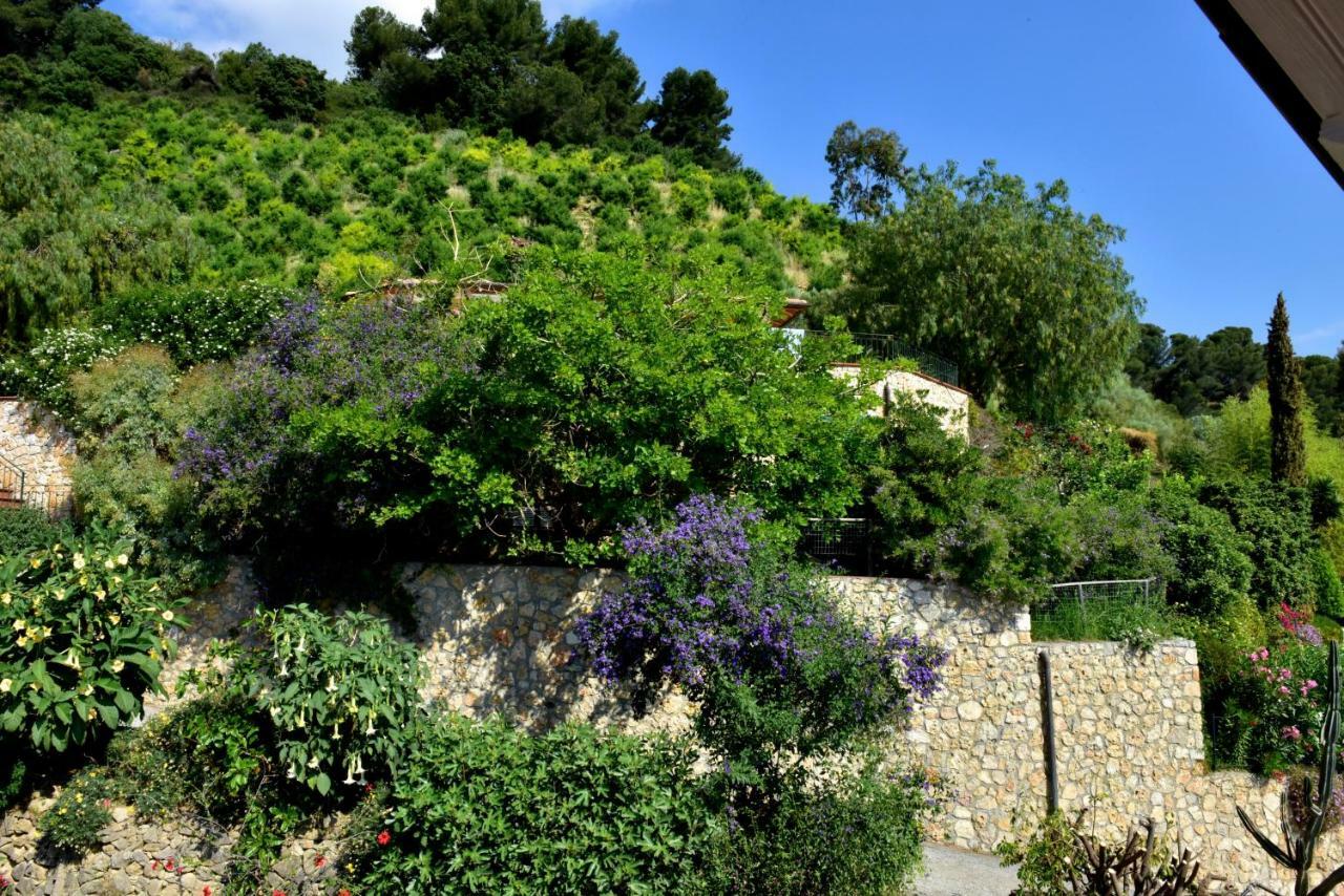 Villa Agriturismo Un Mare Di Fiori Ventimiglia Exterior foto