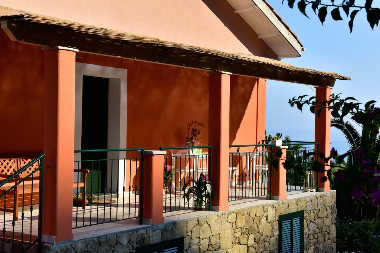 Villa Agriturismo Un Mare Di Fiori Ventimiglia Exterior foto